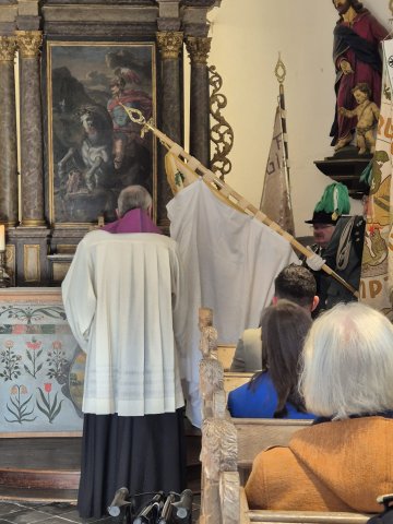 Fahnen und Kreuzweihe 2025