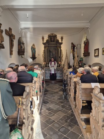 Fahnen und Kreuzweihe 2025